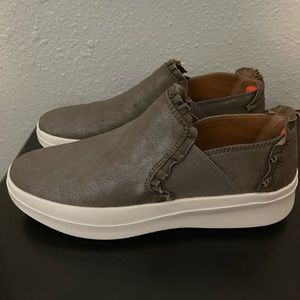 Kenneth Cole slip ons